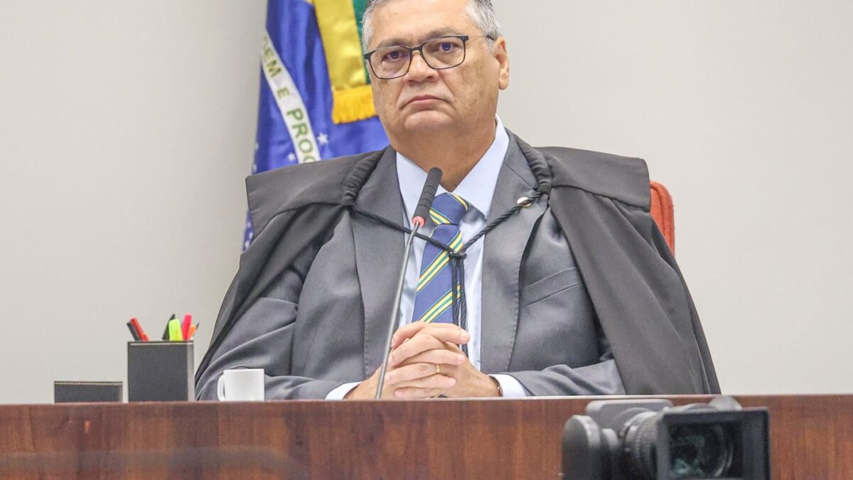 Dino afasta presidente do TCE do Maranhão por 180 dias em investigação de assassinato