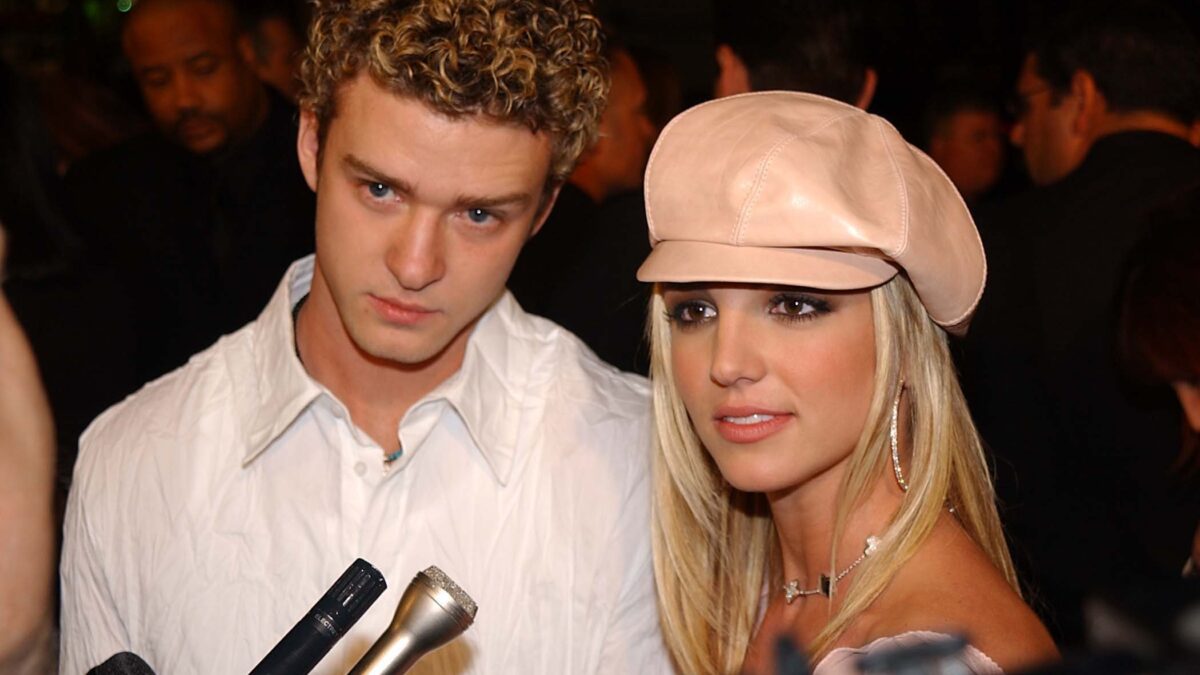 Diretor revela que Britney Spears recebeu término de Justin Timberlake por mensagem durante gravação de clipe