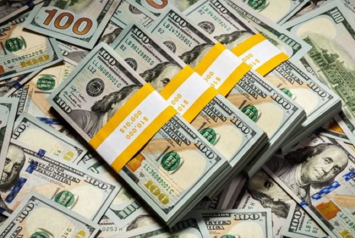 Dólar cai para R$ 5,10 e Ibovespa inicia dia em alta antes do payroll dos EUA