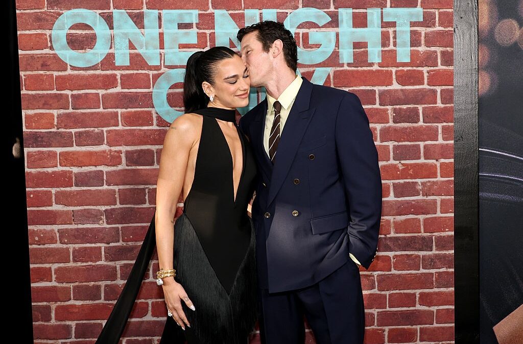 Dua Lipa e Callum Turner brilham em estreia após casamento em Nova York