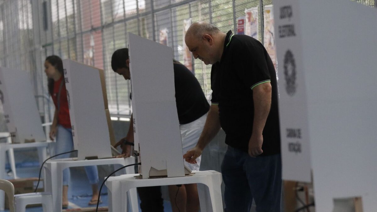 Eleições 2026: TSE esclarece regras e proibições para o dia da votação