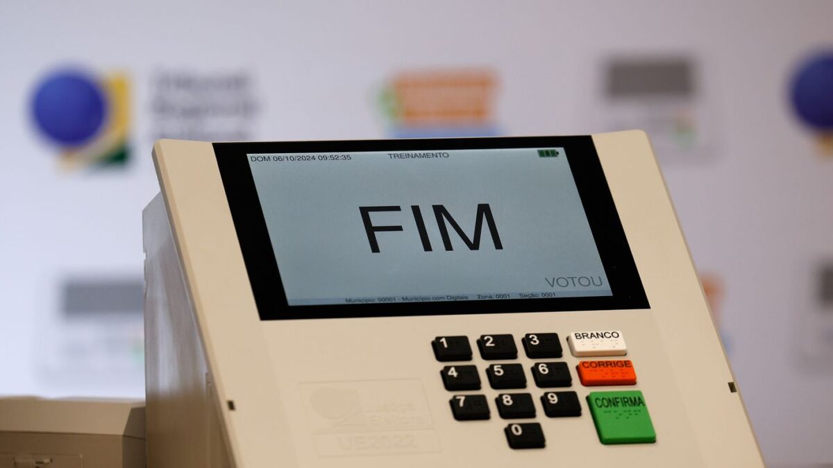 Eleitor tem até quinta-feira (20) para solicitar voto em trânsito nas eleições