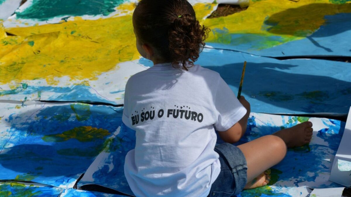 Entidades exigem compromisso de candidatos para combater violência infantil no Brasil