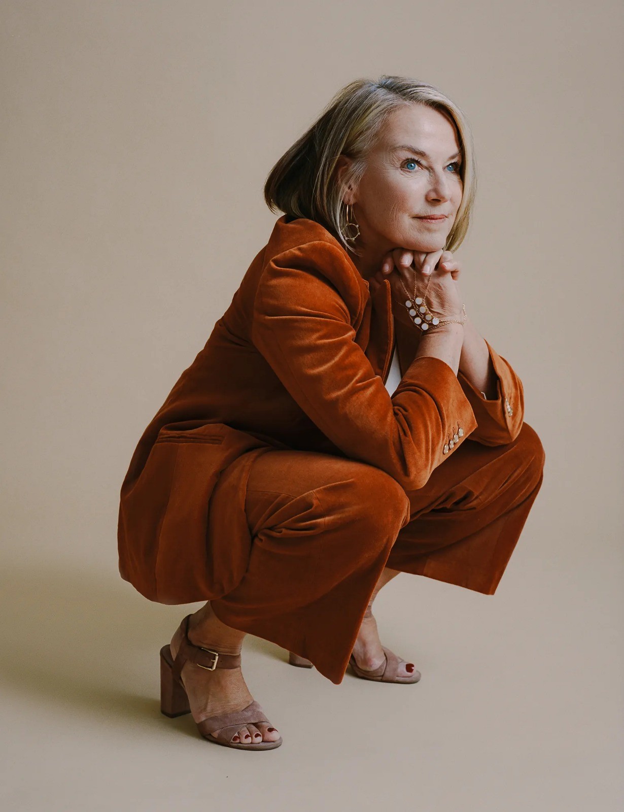 Esther Perel discute a traição emocional com inteligência artificial em São Paulo