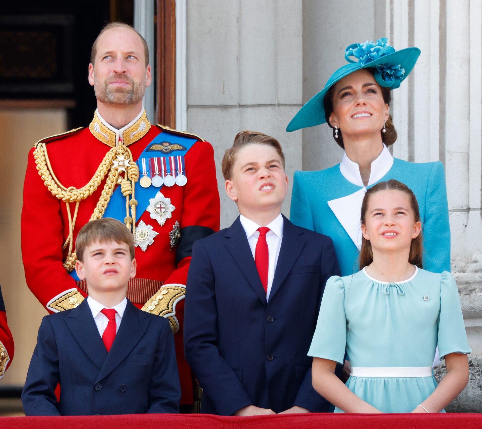 Eton College instala placas de privacidade antes da chegada do príncipe George