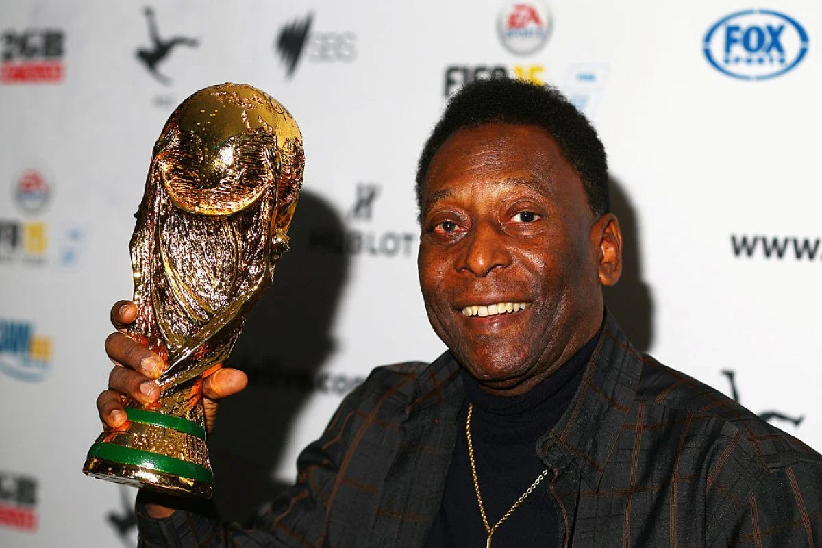 Fifa revela lista dos 20 campeões mais jovens da Copa do Mundo com Pelé e Ronaldo