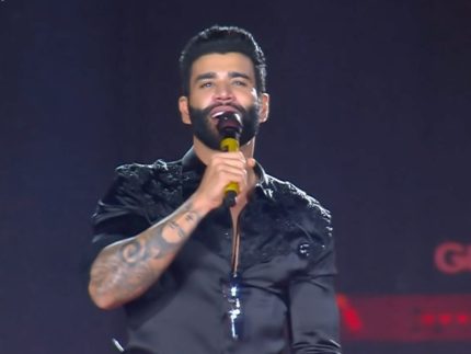 Gusttavo Lima emociona público e doa cachês em retorno triunfal a Barretos