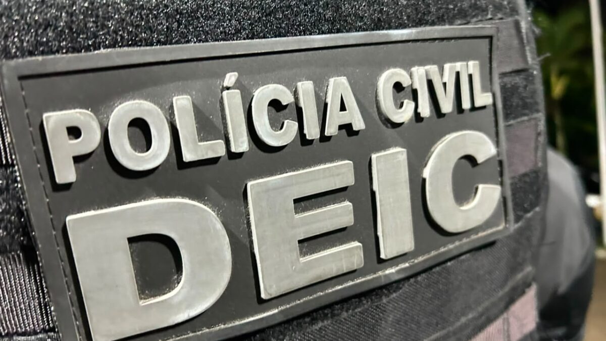 Idosa é agredida e ameaçada durante roubo em Eunápolis; suspeitos são presos