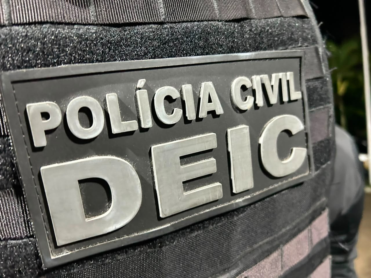 Idosa é agredida e ameaçada durante roubo em Eunápolis; suspeitos são presos