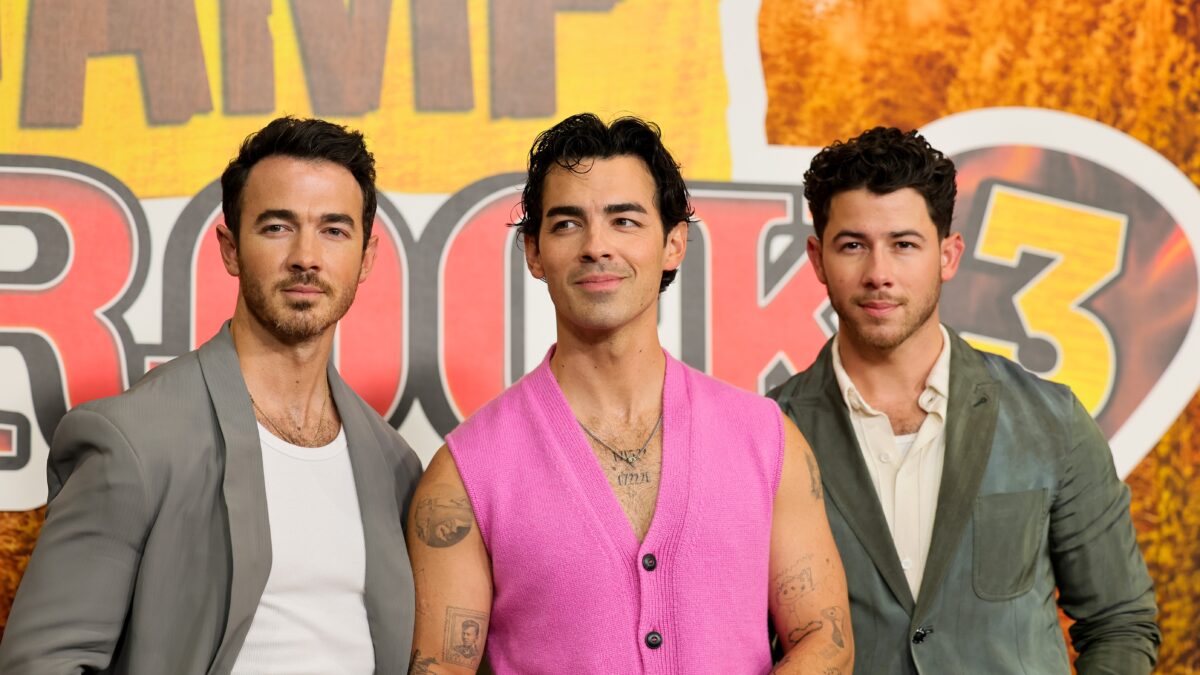 Jonas Brothers falam sobre retorno a 'Camp Rock' e a paternidade em Los Angeles