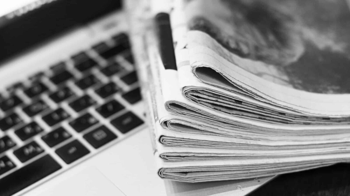 Jornais franceses alertam sobre risco de perda de leitores com resumos de IA do Google