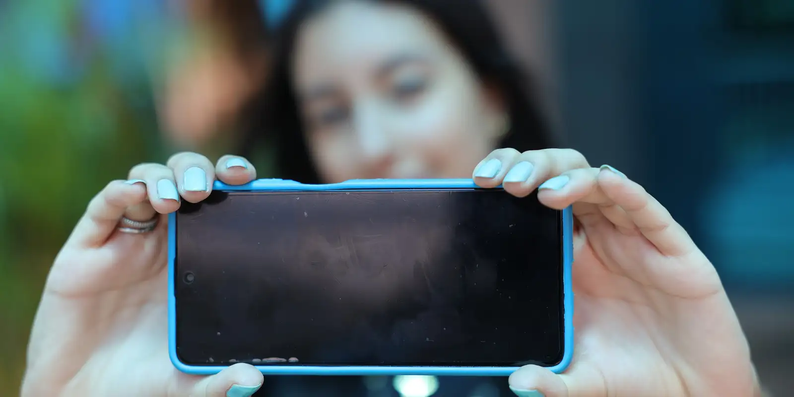 Jovens de 13 a 18 anos pedem mudanças na internet, revela pesquisa do Instituto Alana