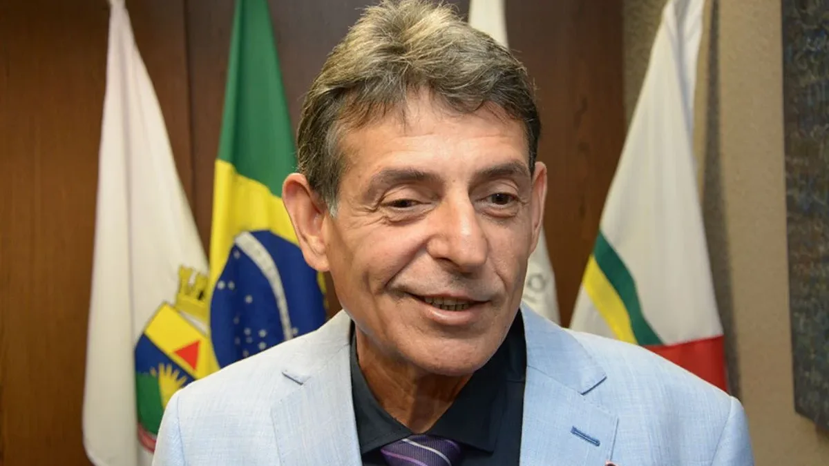 Juiz de Minas Gerais critica STF e STJ em vídeo após polêmica com vinho em sessão