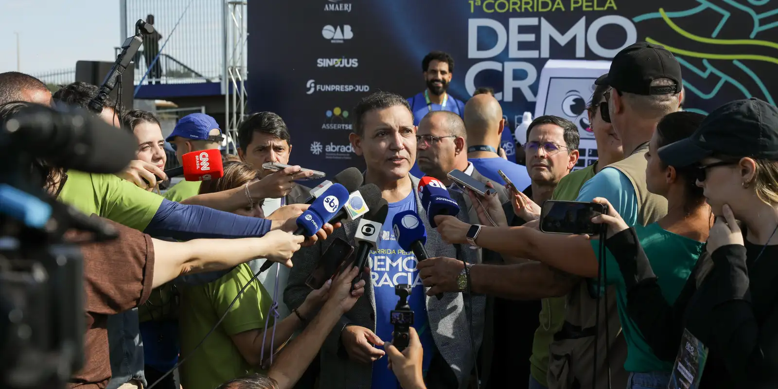 Justiça Eleitoral promove transparência ao abrir urnas para a população
