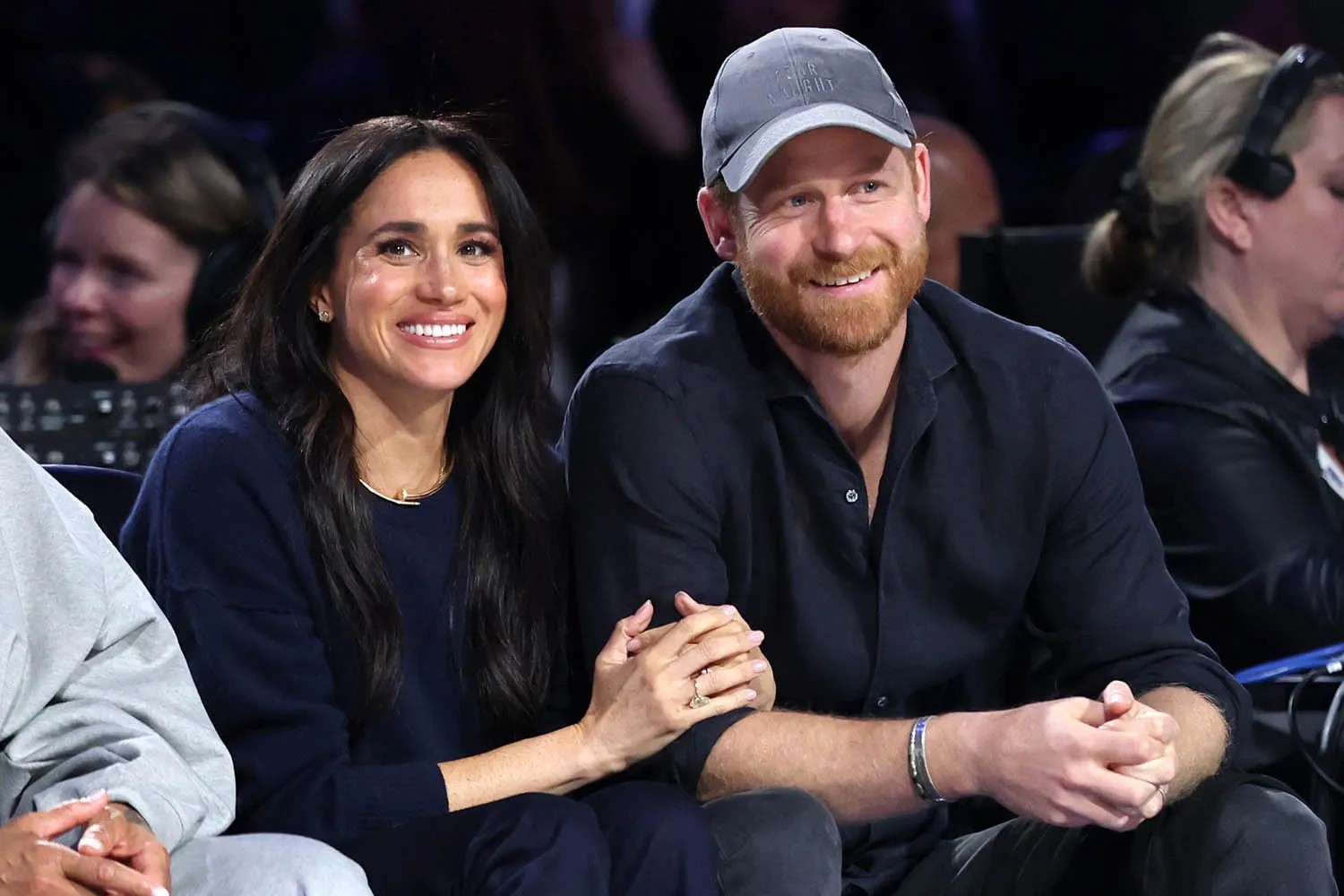Meghan Markle exibe novo anel de diamante e detalhe tecnológico surpreende fãs