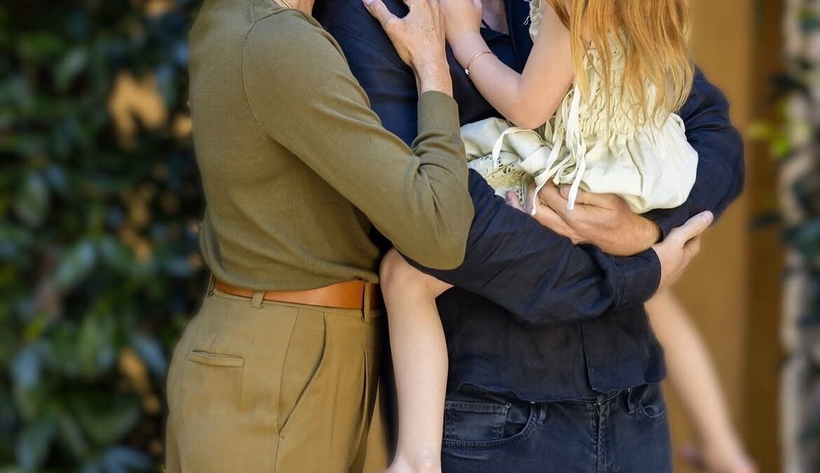 Meghan Markle relembra infância de escoteira e conecta-se com Lilibet em documentário