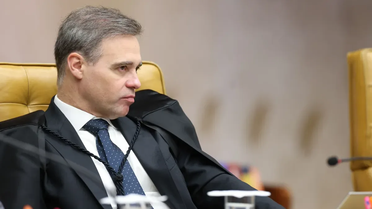 Mendonça assume relatoria de investigações que envolvem filho de Lula e gera tensão no STF