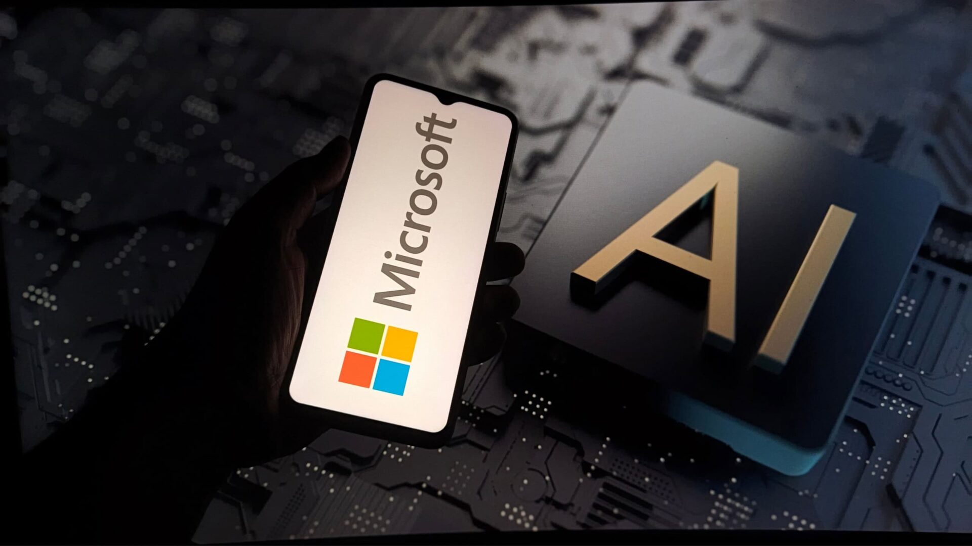 Microsoft lança Maia 300 para reduzir dependência de chips da Nvidia