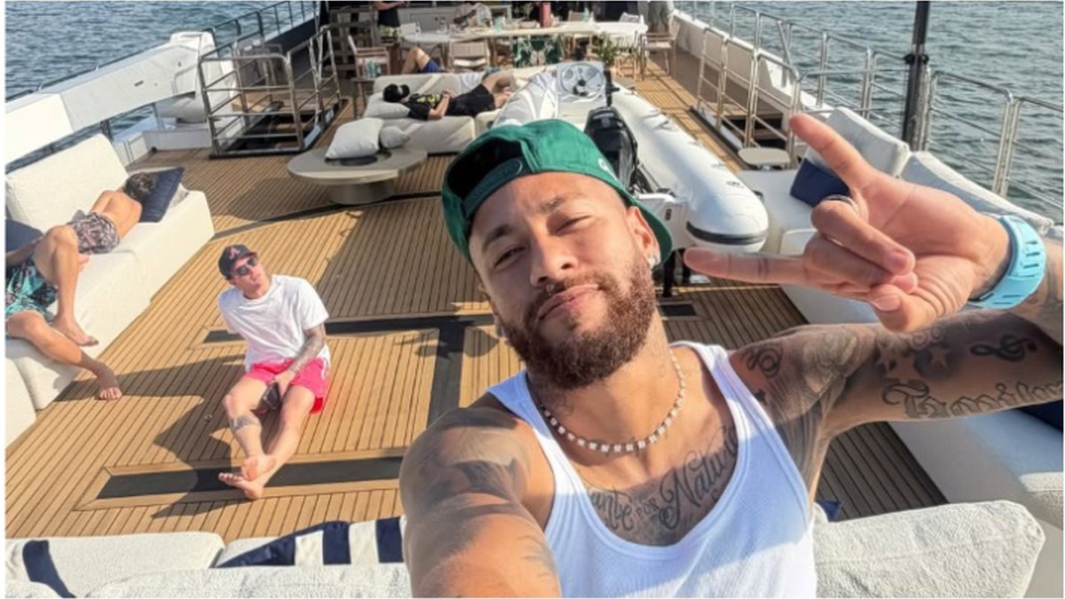Neymar ironiza xingamento de presidente do Remo com "Vagabundeando" nas redes sociais