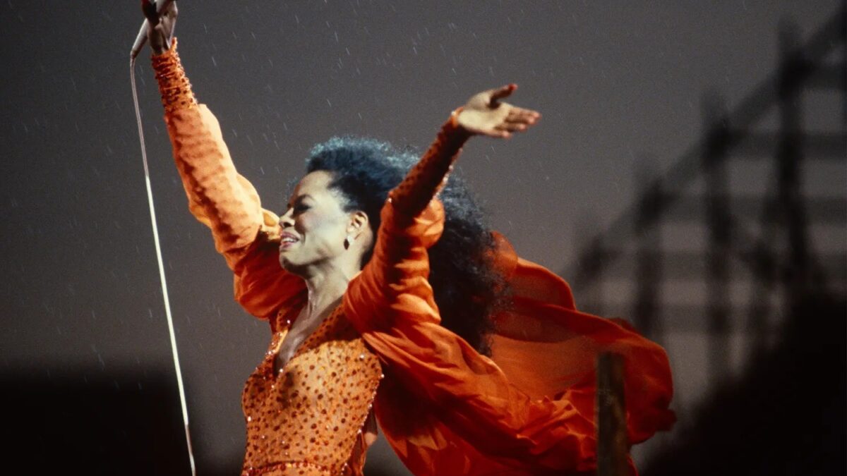 Oprah Winfrey revela que Diana Ross inspirou seus primeiros brincos de diamante