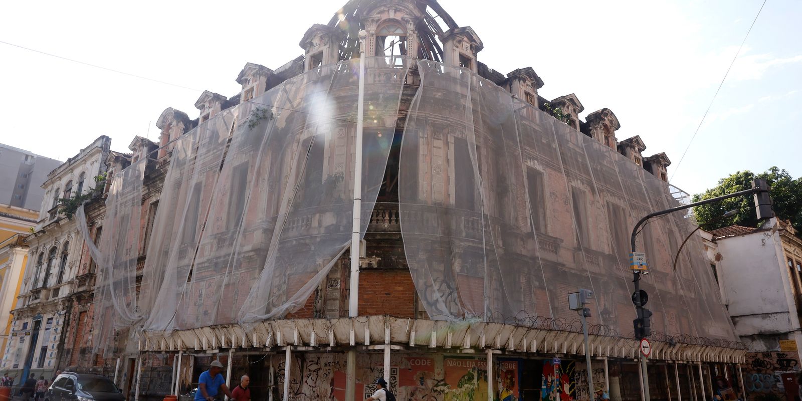 Palacete Imperial no Rio acumula denúncias de abandono e depredação em 2026