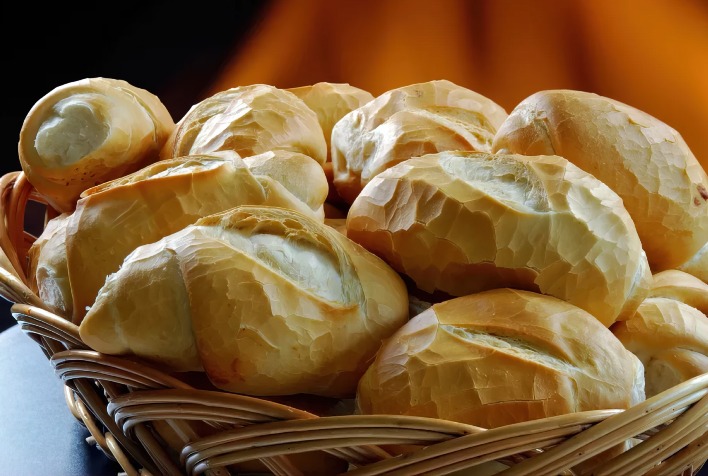 Pão francês pode encarecer com aumento da dependência do trigo importado