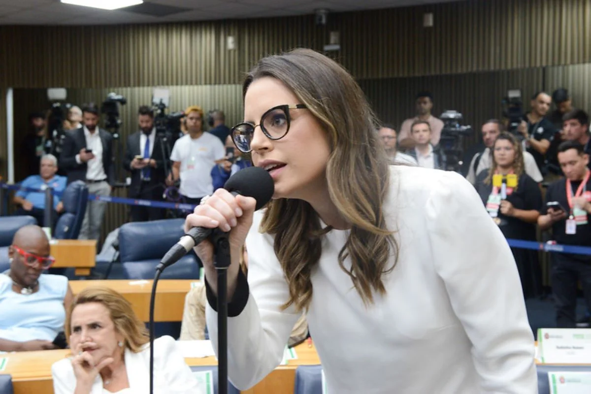 Patrimônio da vereadora Zoe Martínez cresce 226% e chega a R$ 2,1 milhões