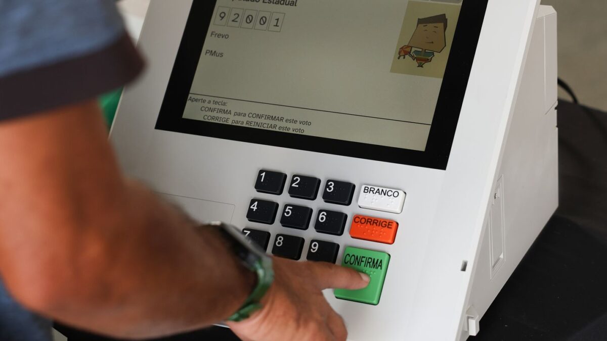 Paulino Neves realiza eleição simulada no domingo para testar urnas eletrônicas