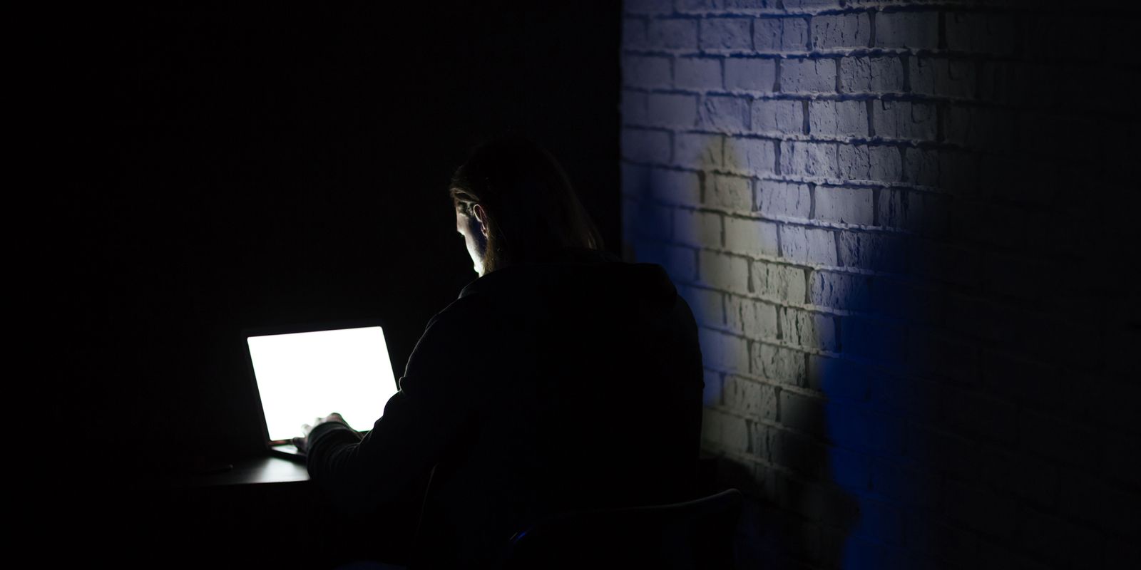Quatro em cada dez mulheres brasileiras apostam online, revela pesquisa inédita