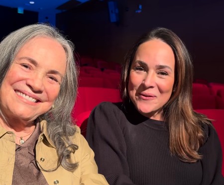 Regina e Gabriela Duarte retornam aos palcos como mãe e filha em comédia nonsense