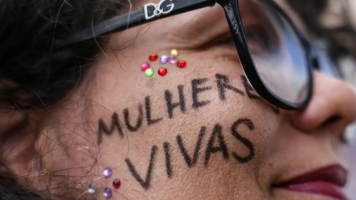Rio cria Salas Lilás em delegacias para atender mulheres vítimas de violência