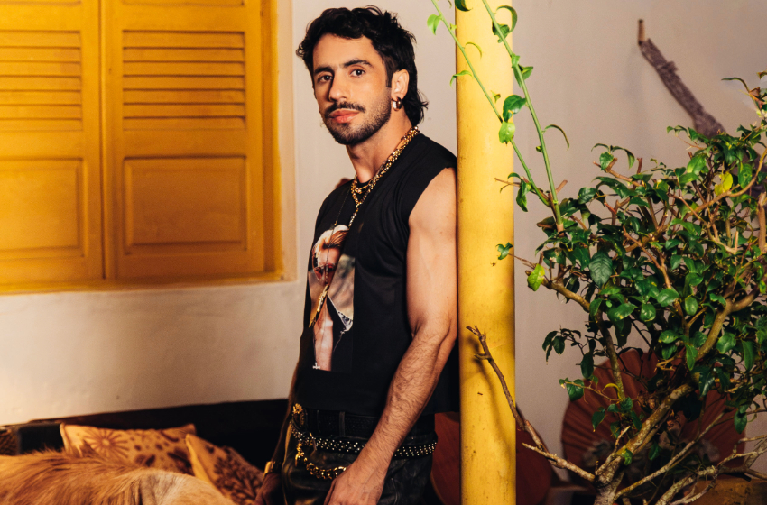 Romero Ferro lança "Covardia", single que antecipa álbum "OURO" com Luiz Lins