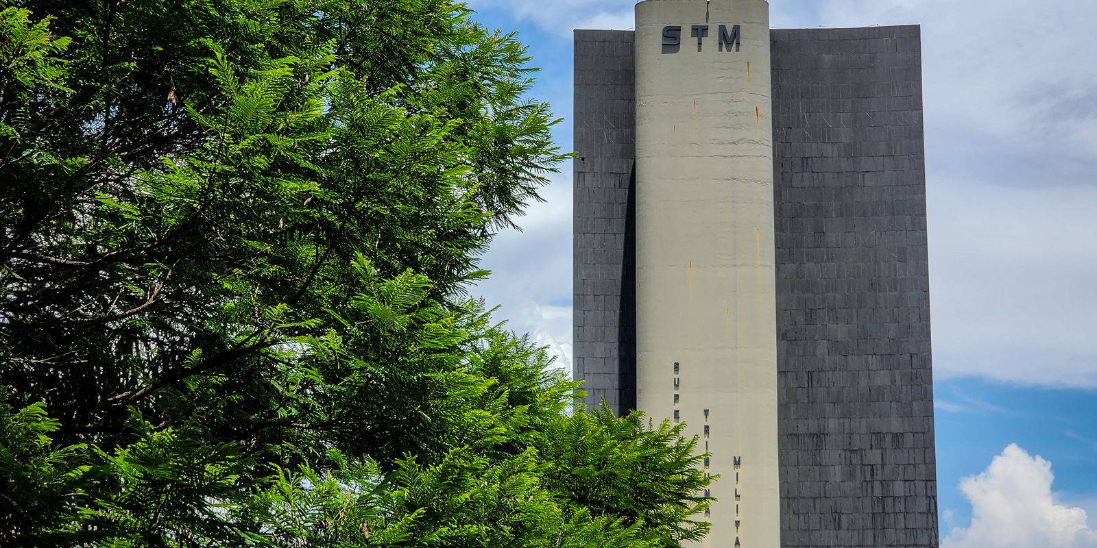 STM decide pela perda de patente de militar por transmissão intencional de HIV