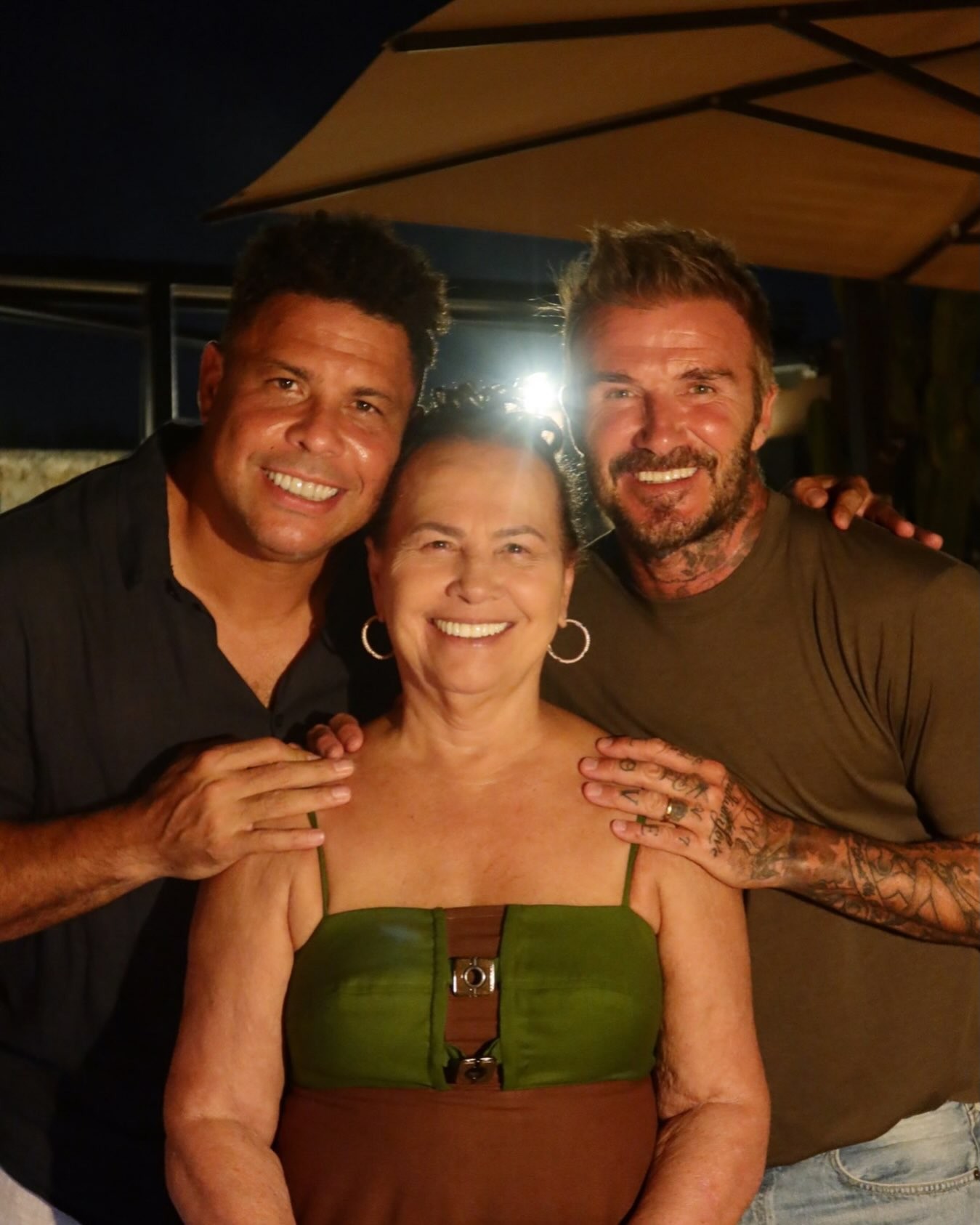Sônia Nazário compartilha momento especial com Ronaldo e David Beckham em Ibiza