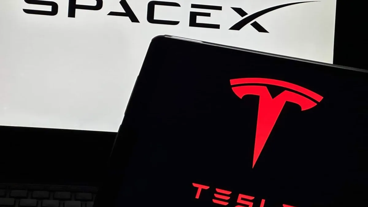 SpaceX investe R$ 1,5 bilhão em baterias Tesla para expansão de IA em 2026