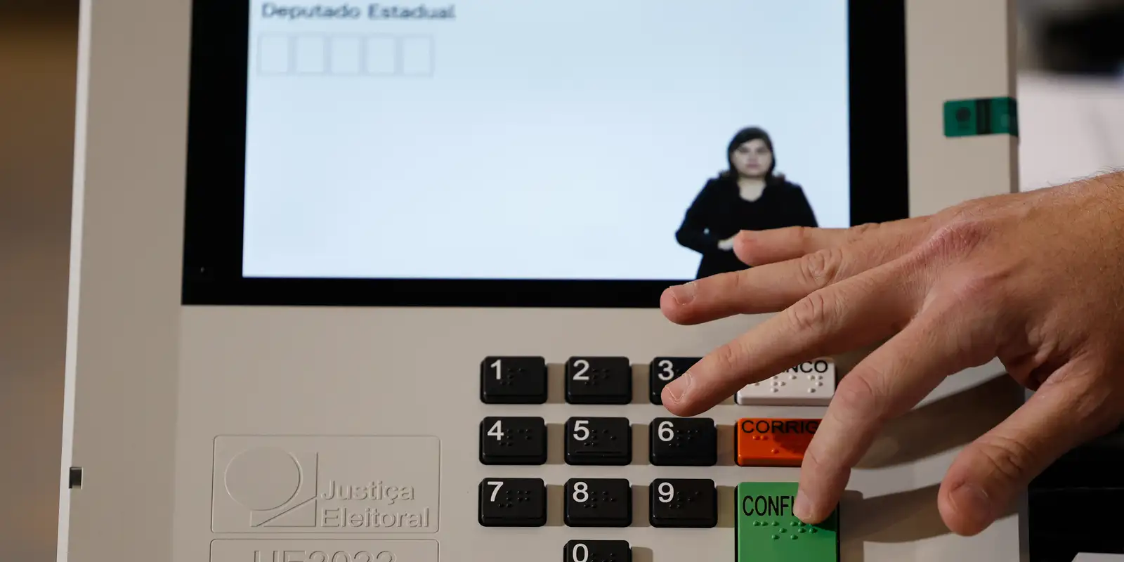 TRE-RJ muda 66 locais de votação para garantir segurança nas eleições de outubro