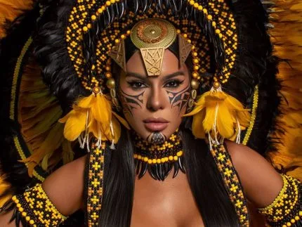 Tàmires Assîs brilha como cunhã-poranga no Festival de Manaus com lenda indígena