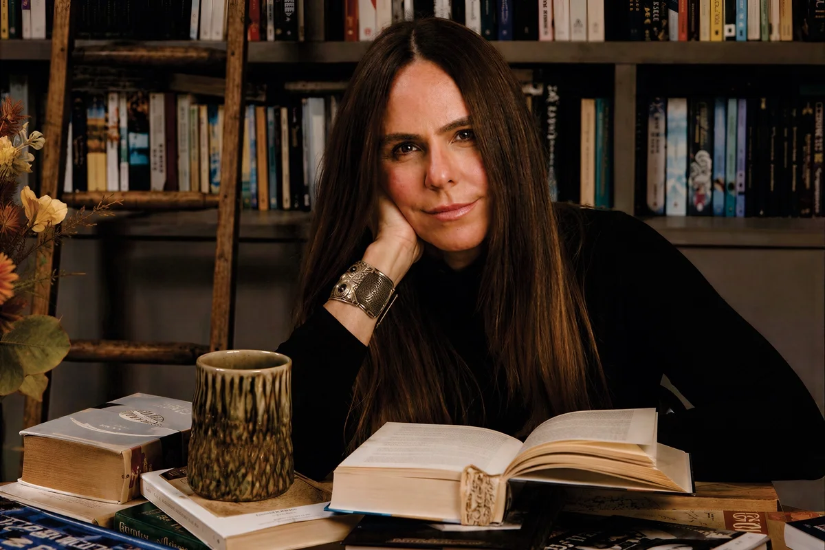Teresa Lampreia lança livro sobre impacto social do entretenimento em Brasília