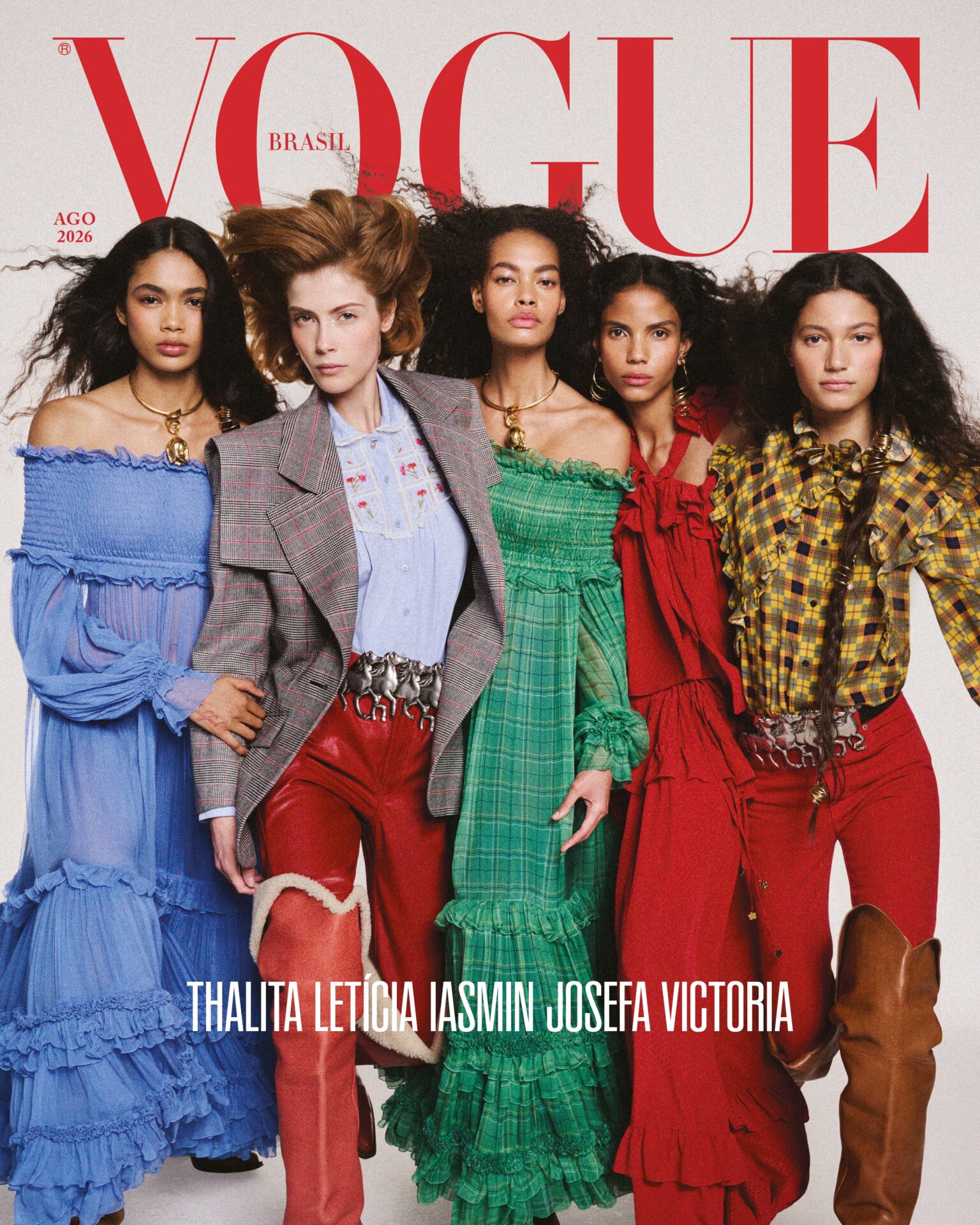 Vogue Brasil destaca a importância do coletivo na moda na edição de agosto de 2026