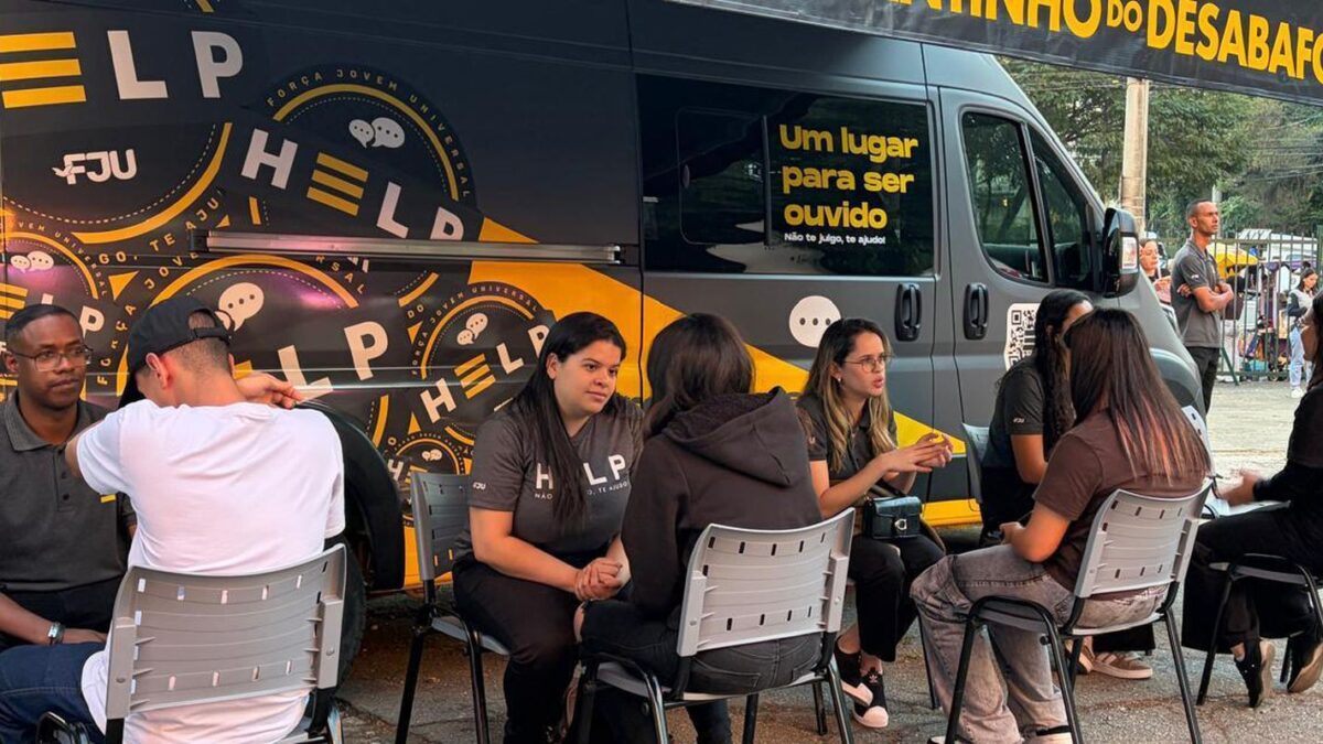 Voluntários promovem saúde mental em comunidades vulneráveis no Dia do Voluntariado