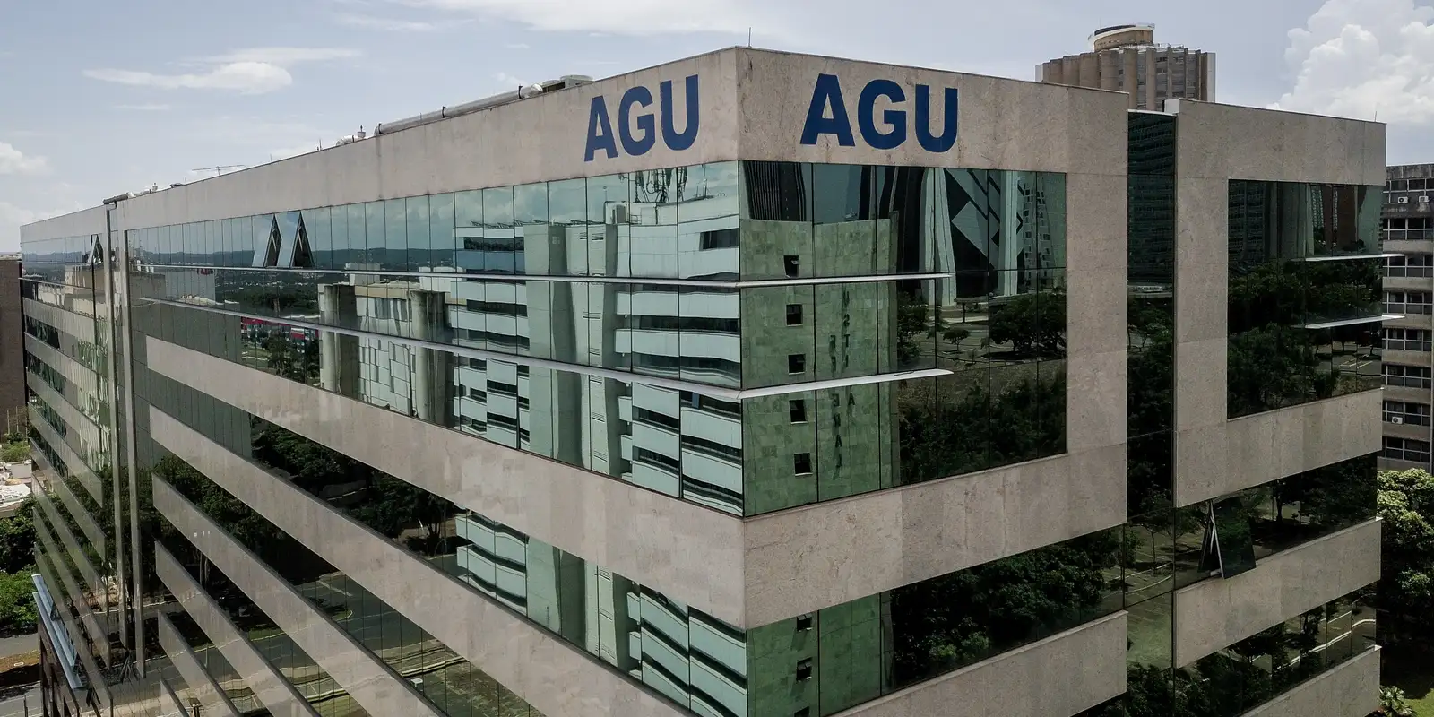 AGU apoia decisão de Fachin que restabelece ordem na Polícia Federal