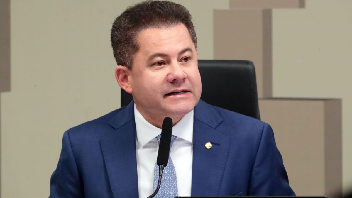 Deputado Cezinha de Madureira é investigado por tráfico de influência no STF