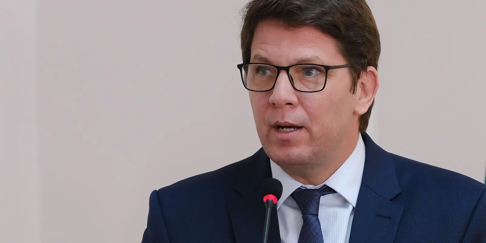 Dino aponta indícios de Mário Frias como líder em desvio de emendas parlamentares