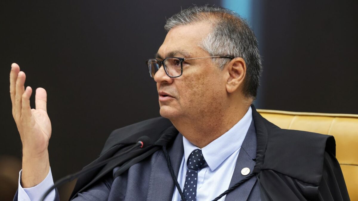 Dino quebra sigilo de investigações sobre financiamento do filme Dark Horse