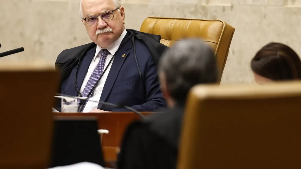 Fachin agenda sessão para investigar André Mendonça no dia 23 de setembro