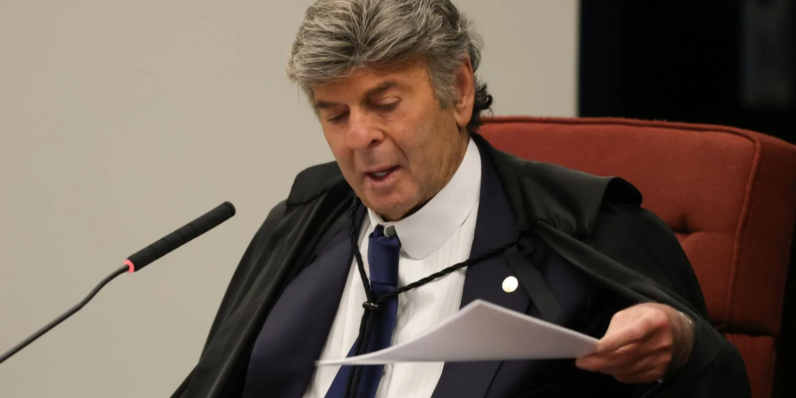 Fux relatará ação sobre entradas de esposa de Moraes no Senado