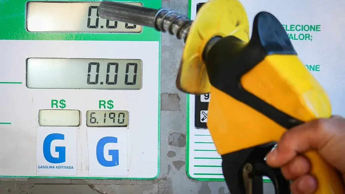 Governo investe R$ 40 bilhões para controlar preços dos combustíveis no Brasil