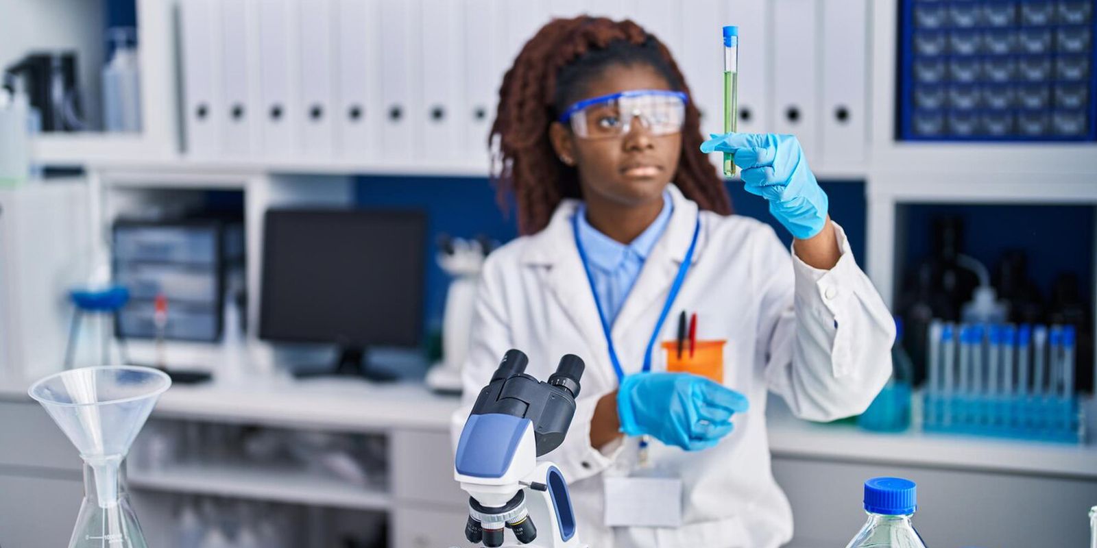 Inscrições para o 3º Prêmio Mulheres e Ciência vão até quinta-feira (10)