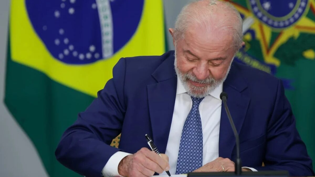 Lula sanciona lei que incentiva investimentos em data centers no Brasil