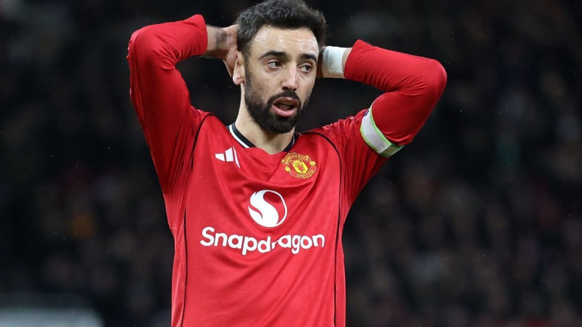 Manchester United e Manchester City se enfrentam neste domingo no Disney+